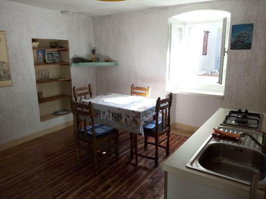 Apartman Dinko Lubenice Exterior foto